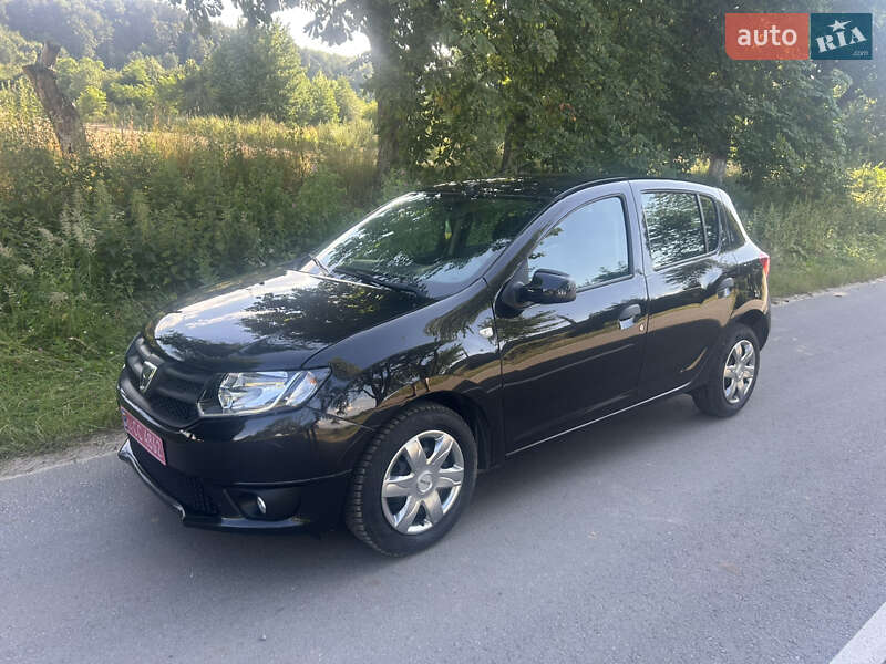 Dacia Sandero 2015
