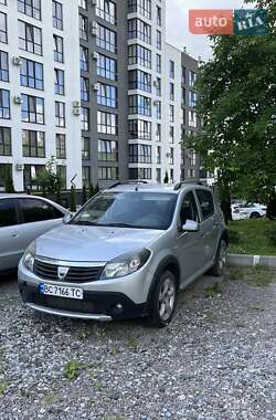 Хэтчбек Dacia Sandero 2011 в Львове