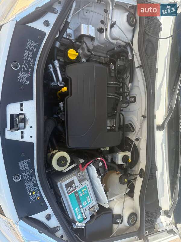 Хэтчбек Dacia Sandero 2011 в Ровно
