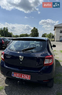 Хэтчбек Dacia Sandero 2015 в 