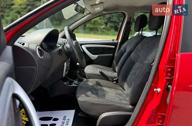 Хэтчбек Dacia Sandero 2010 в 