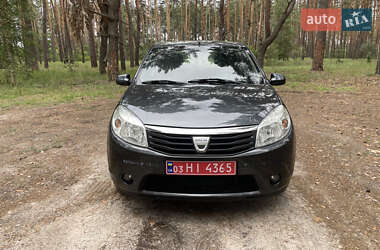 Хетчбек Dacia Sandero 2008 в Харкові