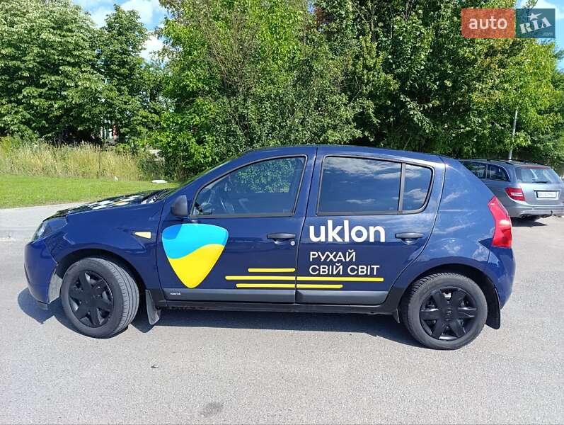 Хетчбек Dacia Sandero 2009 в Тернополі