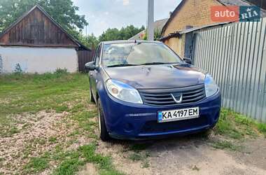 Хетчбек Dacia Sandero 2009 в Києві