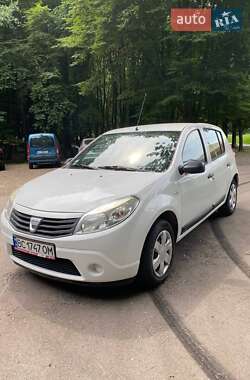 Хетчбек Dacia Sandero 2010 в Львові