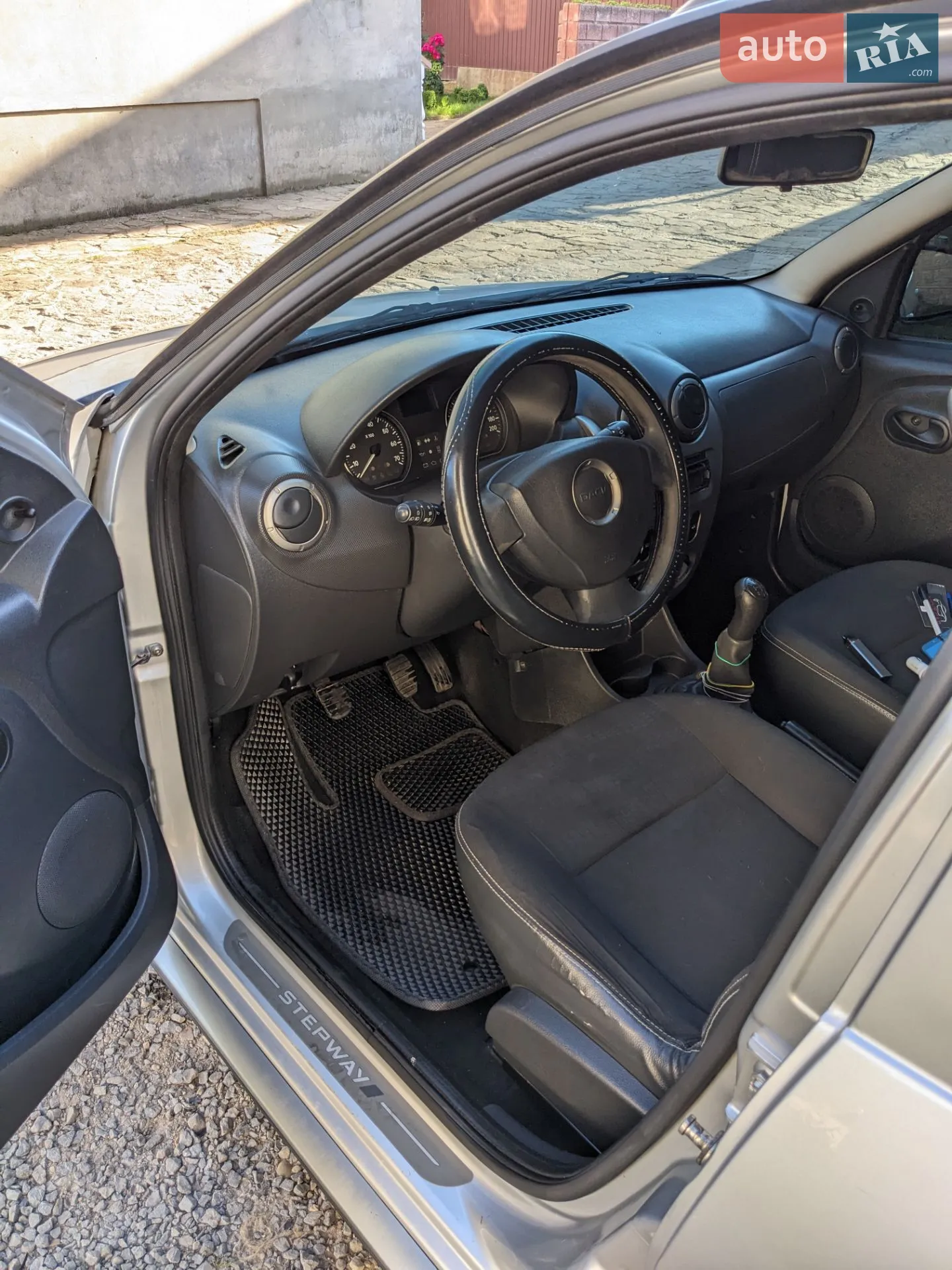 2010 Dacia Sandero - мініатюра 17