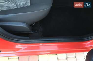 Хетчбек Dacia Sandero 2009 в 