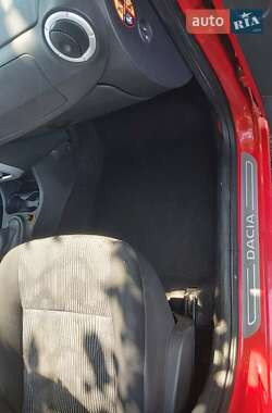 Хэтчбек Dacia Sandero 2009 в 