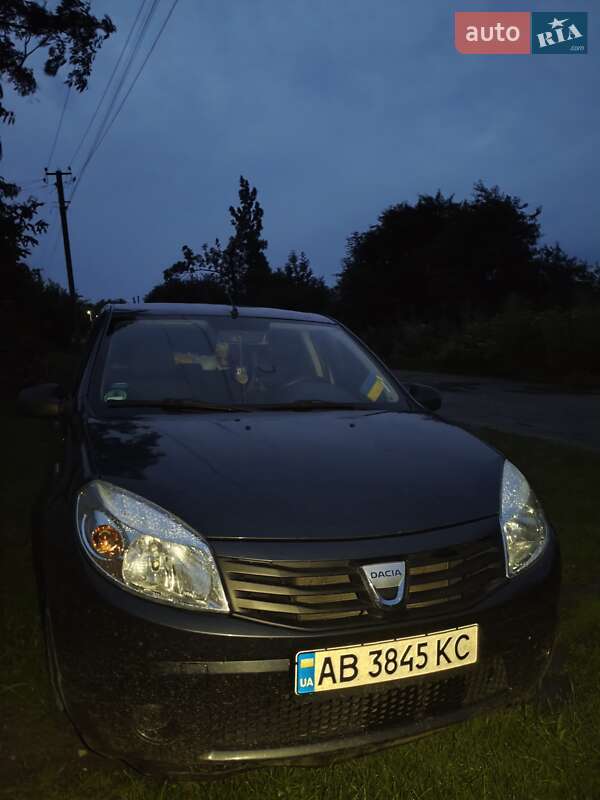 Хетчбек Dacia Sandero 2009 в Вінниці
