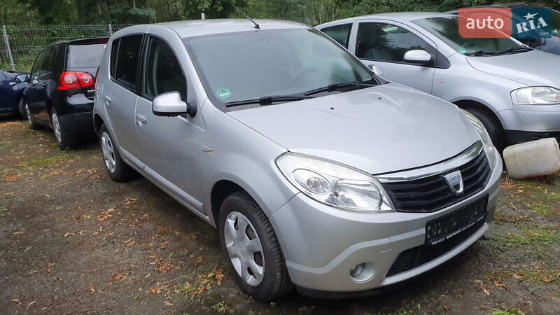 Dacia Sandero 2009