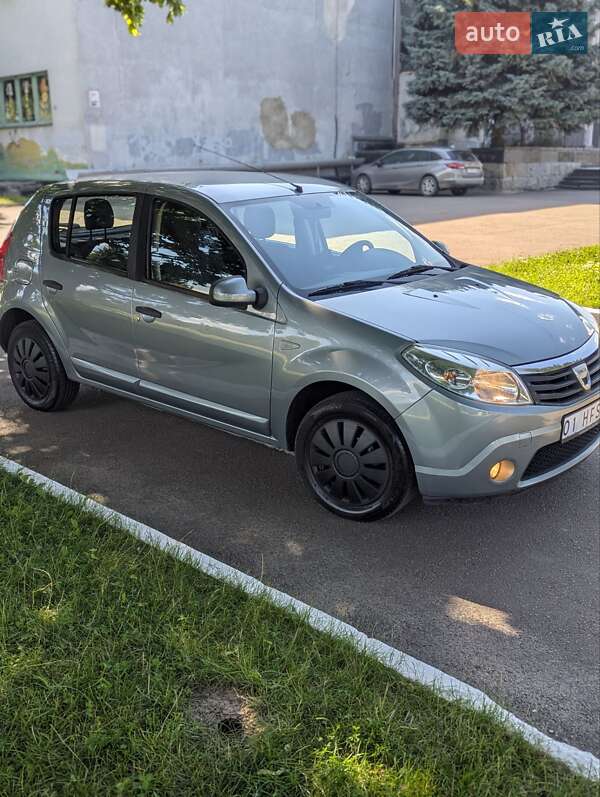 Dacia Sandero 2008