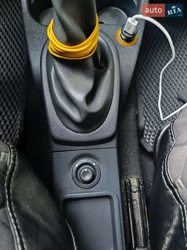 Хетчбек Dacia Sandero 2009 в Одесі