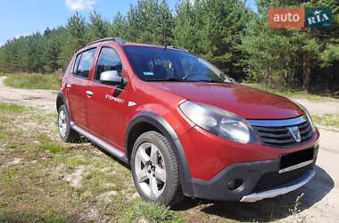 Хетчбек Dacia Sandero 2010 в Славуті