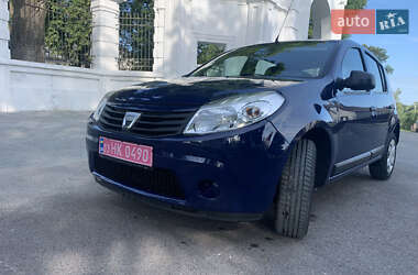 Хэтчбек Dacia Sandero 2009 в Ивано-Франковске