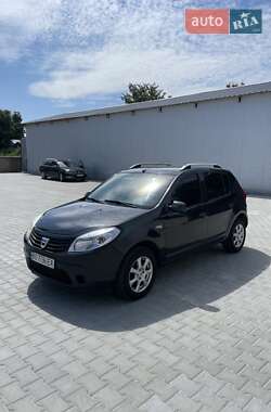 Хетчбек Dacia Sandero 2012 в Тернополі