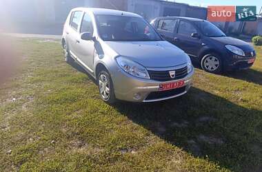Хэтчбек Dacia Sandero 2009 в Конотопе