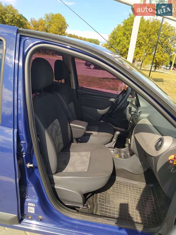 Хэтчбек Dacia Sandero 2009 в Черкассах