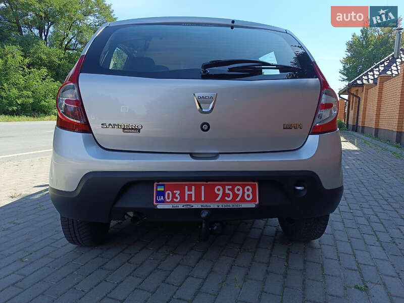 Хэтчбек Dacia Sandero 2009 в Красилове