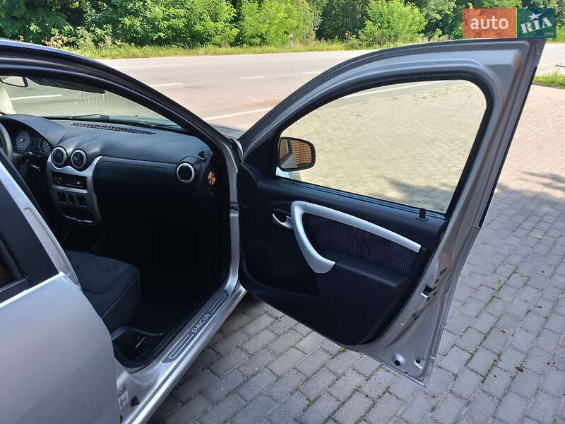 Хэтчбек Dacia Sandero 2009 в Красилове