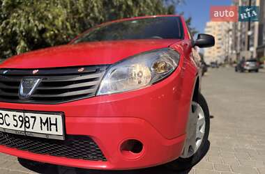Хэтчбек Dacia Sandero 2012 в Львове