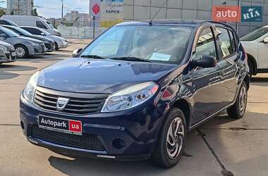 Хэтчбек Dacia Sandero 2009 в Харькове