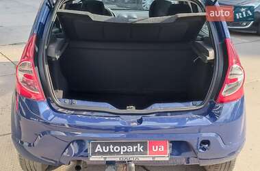 Хетчбек Dacia Sandero 2009 в  фото 12 Хетчбек Dacia Sandero 2009 в