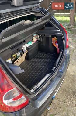 Хэтчбек Dacia Sandero 2011 в Ужгороде