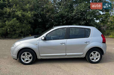 Хэтчбек Dacia Sandero 2009 в Стрые