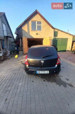 Хэтчбек Dacia Sandero 2011 в Жмеринке