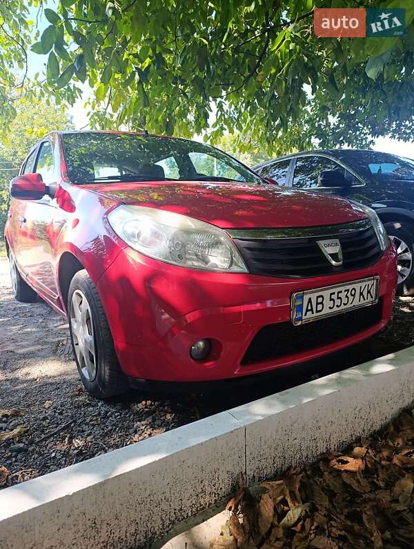 Хетчбек Dacia Sandero 2008 в Вінниці