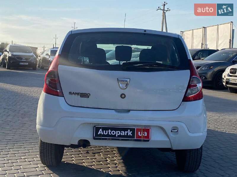 Хэтчбек Dacia Sandero 2010 в Львове