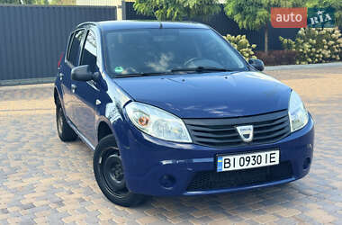 Хэтчбек Dacia Sandero 2009 в 