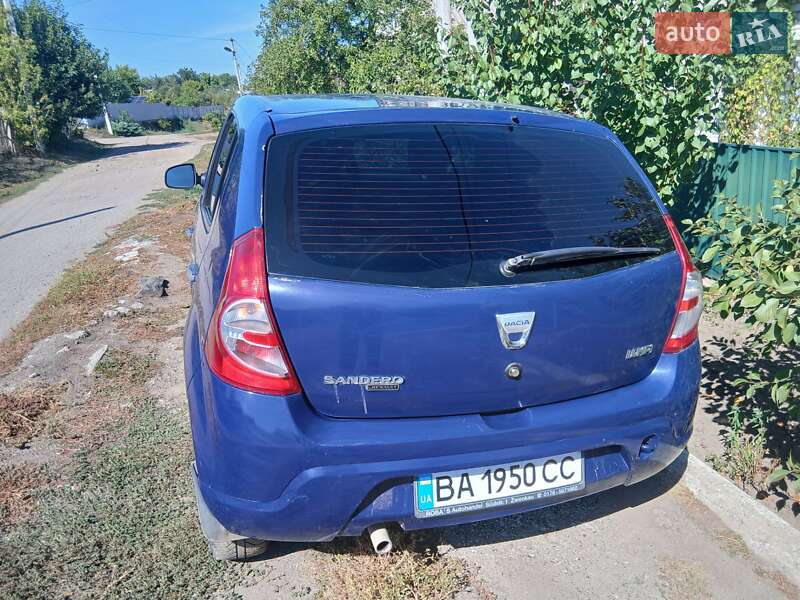 Хетчбек Dacia Sandero 2009 в Малій Висці