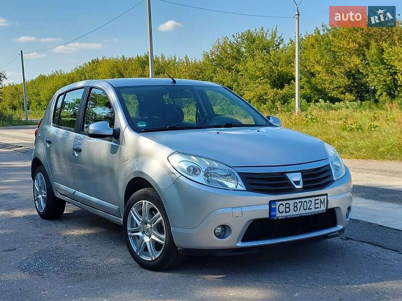 Dacia Sandero 2010