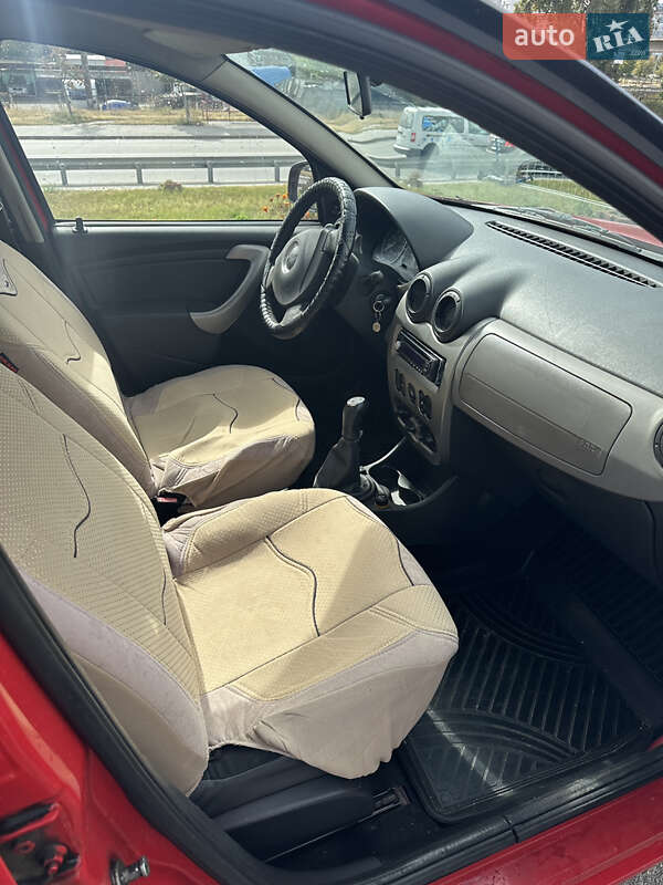 Хэтчбек Dacia Sandero 2009 в Киеве