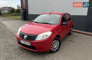 Хэтчбек Dacia Sandero 2009 в Луцке