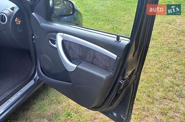 Хэтчбек Dacia Sandero 2008 в 