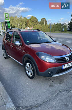 Хэтчбек Dacia Sandero 2010 в Баре