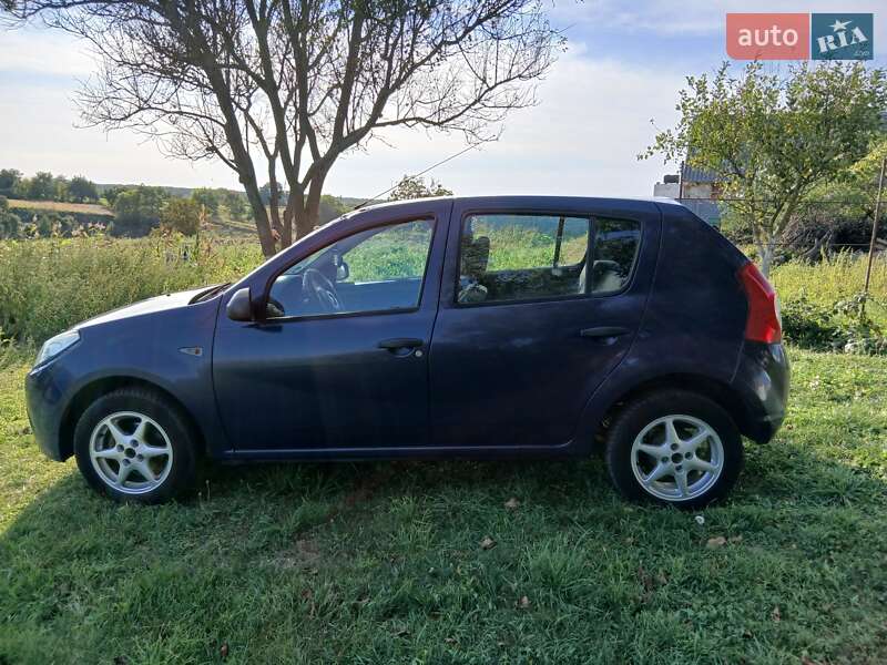 Хетчбек Dacia Sandero 2009 в Білій Церкві