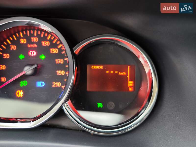 Хэтчбек Dacia Sandero 2015 в Львове