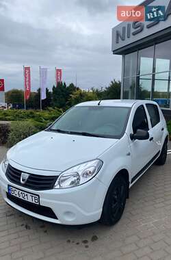 Хэтчбек Dacia Sandero 2010 в Ровно