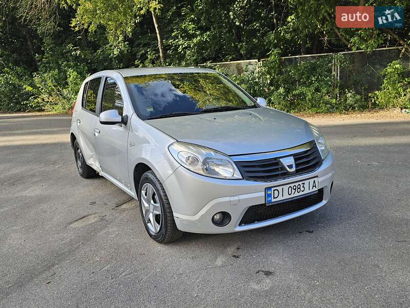 Dacia Sandero 2008