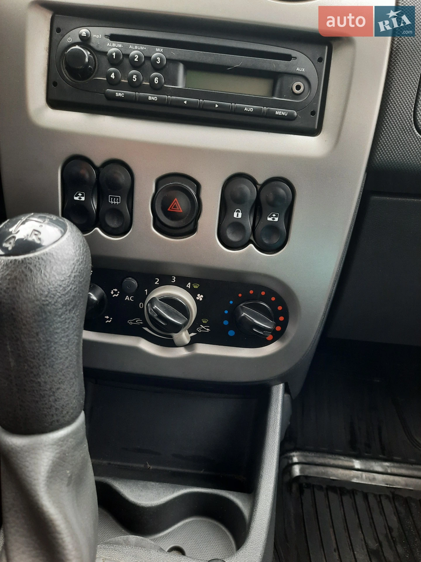 2011 Dacia Sandero - мініатюра 7