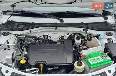Хэтчбек Dacia Sandero 2009 в 