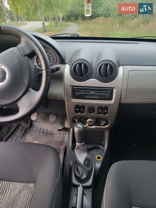 Хетчбек Dacia Sandero 2009 в Кременчуці фото 19 Хетчбек Dacia Sandero 2009 в Кременчуці