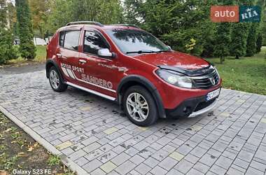 Хетчбек Dacia Sandero 2012 в Тернополі