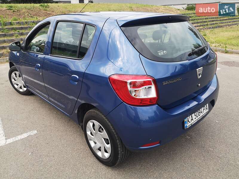 Хэтчбек Dacia Sandero 2013 в Киеве фото 3 Хэтчбек Dacia Sandero 2013 в Киеве