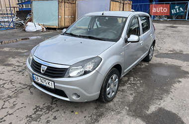 Хэтчбек Dacia Sandero 2010 в Виннице