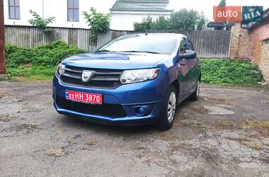 Хэтчбек Dacia Sandero 2013 в Дубно