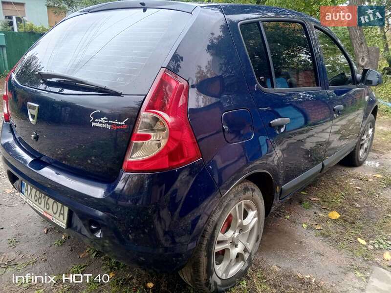 Хетчбек Dacia Sandero 2011 в Чугуєві